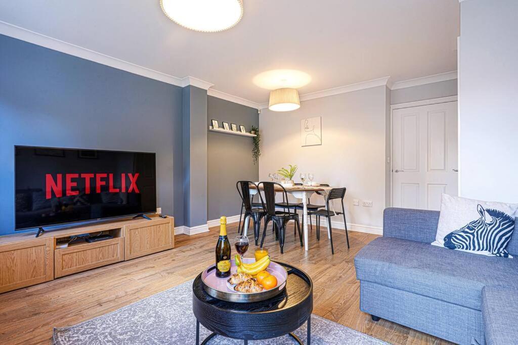 Forthill House - Close To City Centre - Free Parking, Super-Fast Wifi And Smart Tv With Netflix By Yoko Property Villa Milton Keynes Ngoại thất bức ảnh